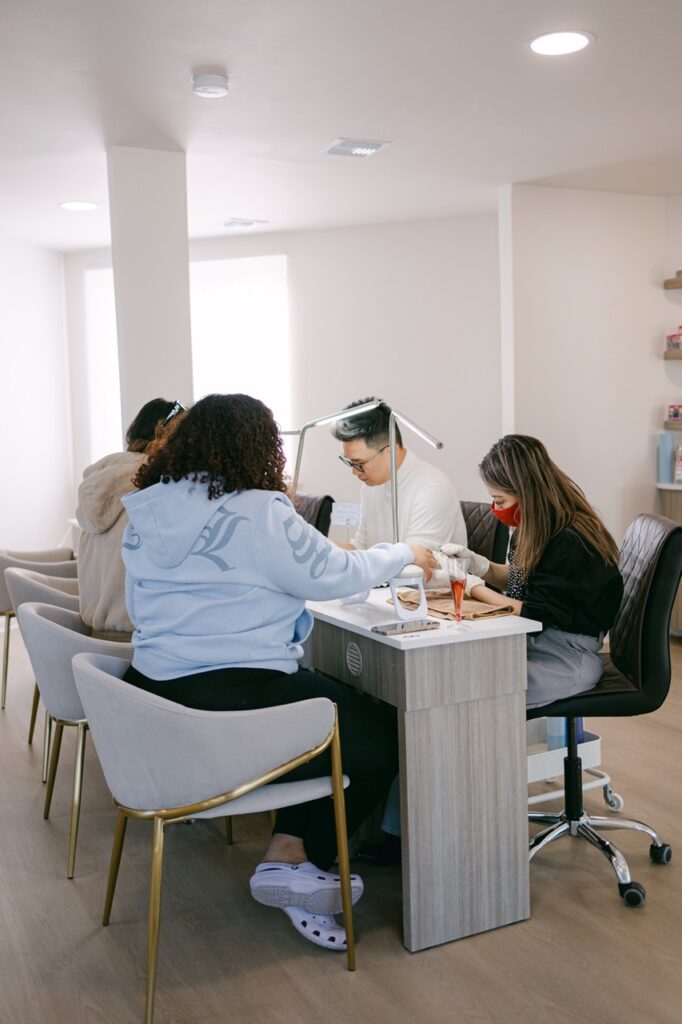 nail salon Main St