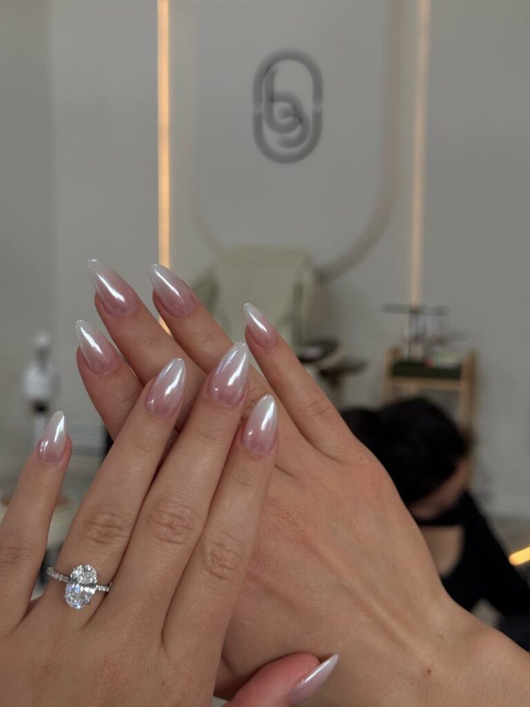 nail salon Main St